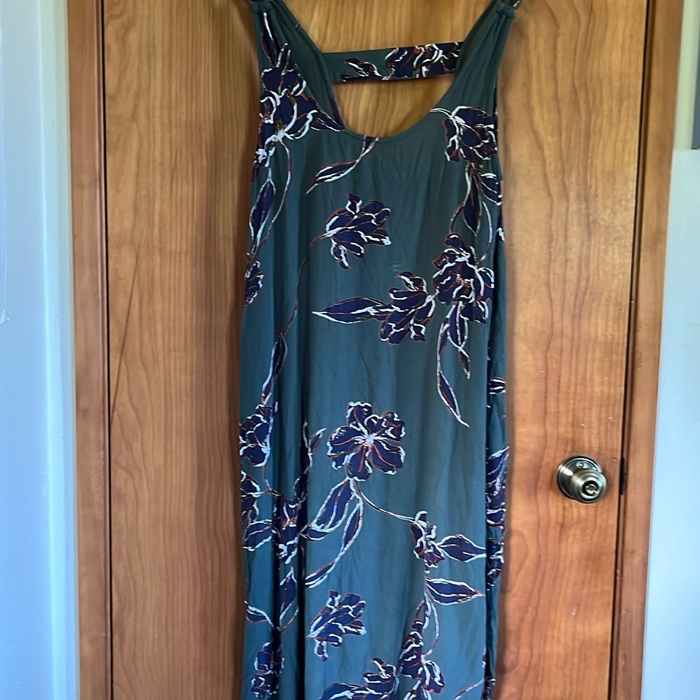 O’Neil women’s medium dress
